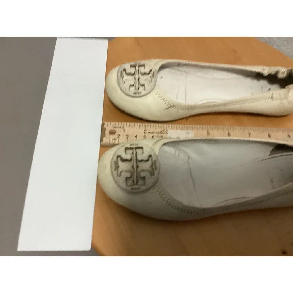 Tory Burch Ballet Flats Women 7 Cream Leather Reva Medallion Scrunch Back